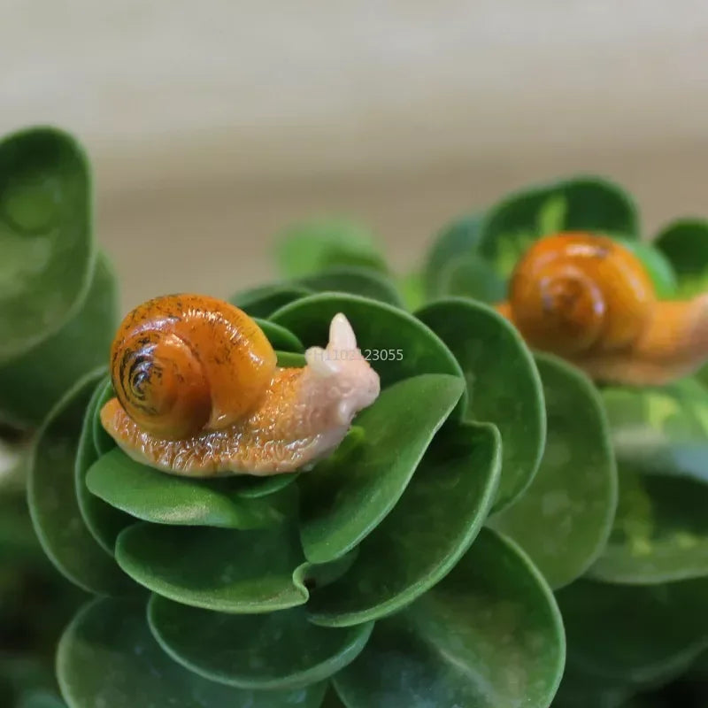 Mini Resin Snail Figurine – Micro Garden Decor